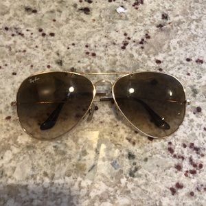 Women’s Ray Ban Aviator Sunglasses